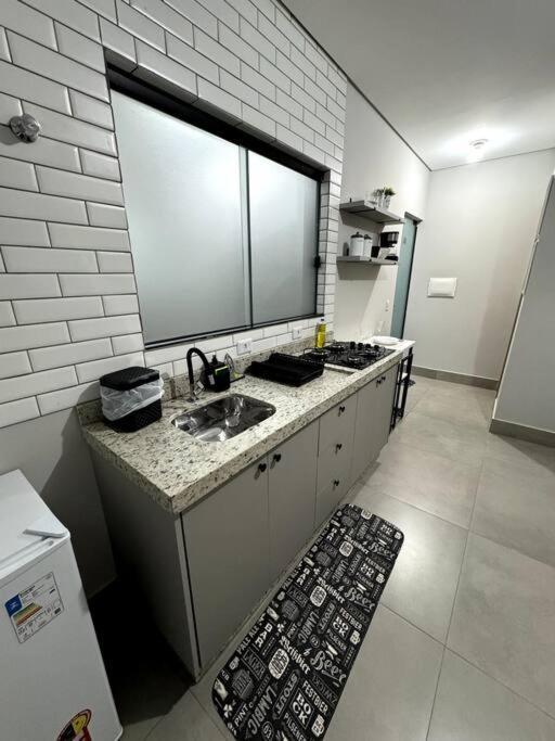 2- Studio Prox Uel E Catuai C/Ar Apartment Londrina Ngoại thất bức ảnh